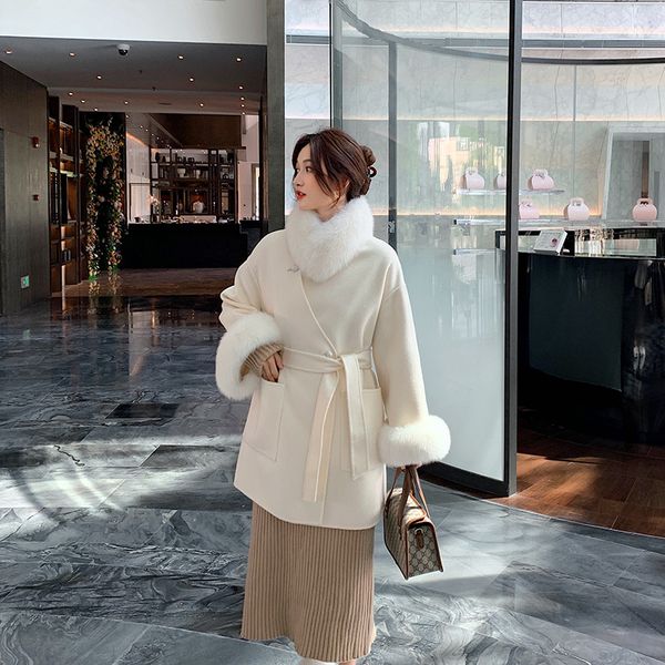 autumn long female leaning lapel wavy water woolen coat with real fox fur collar fists 2020 winter outwear drxh, Black
autumn long female leaning lapel wavy water woolen coat with real fox fur collar fists 2020 winter outwear drxh, Black