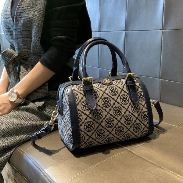 women's bag canvas large capacity shoulder fashion versatile handbag messenger bags
women's bag canvas large capacity shoulder fashion versatile handbag messenger bags