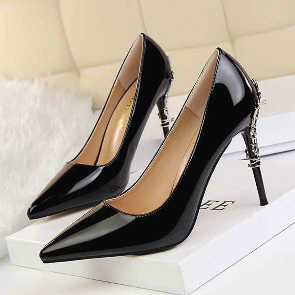 classic metal sculpted party 2020 new patent women's fashionable shoes pointed at g0025 high heels tott, Black
classic metal sculpted party 2020 new patent women's fashionable shoes pointed at g0025 high heels tott, Black