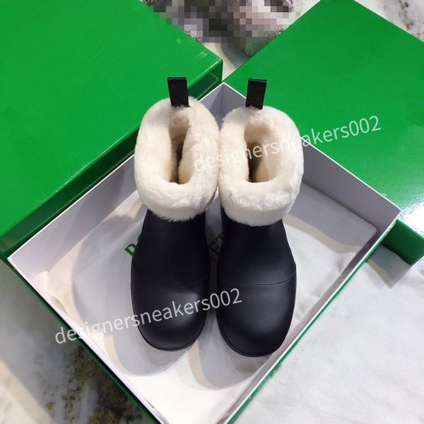 new man black walking sneakers men women black red casual shoes fashion paris sneakers yx201223
new man black walking sneakers men women black red casual shoes fashion paris sneakers yx201223