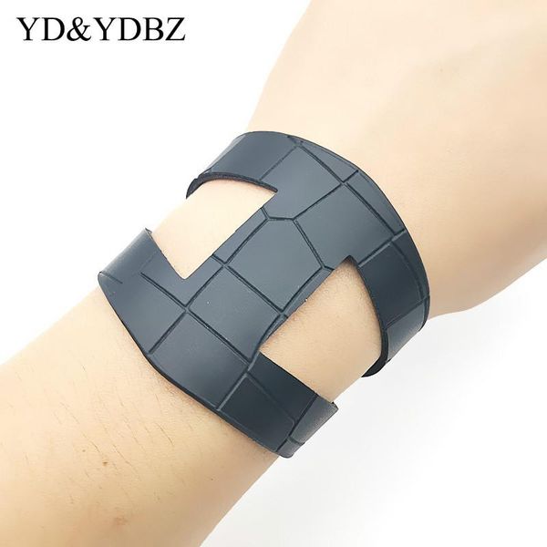 designers crack leather bracelets vintage pulsera fashion jewelry for women punk style black minimalist bangles kpop cool girls wmtwap, Golden;silver
designers crack leather bracelets vintage pulsera fashion jewelry for women punk style black minimalist bangles kpop cool girls wmtwap, Golden;silver