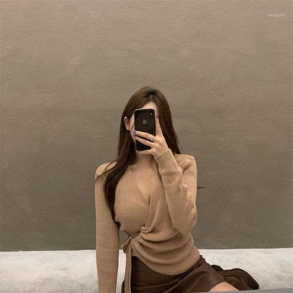 2020 autumn solid color chicv-neck fashion all-match knitted pullovers women irregular drawstring slim waist sweater1, White;black
2020 autumn solid color chicv-neck fashion all-match knitted pullovers women irregular drawstring slim waist sweater1, White;black