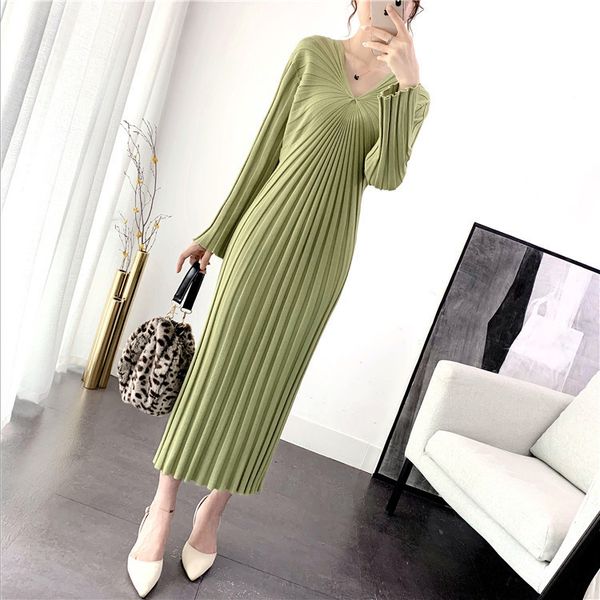 2021 new knitted new autumn dress over the knee long temperament goddess fan sweater winter o97k, Black;gray
2021 new knitted new autumn dress over the knee long temperament goddess fan sweater winter o97k, Black;gray