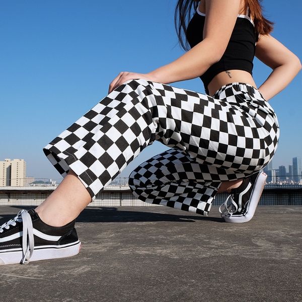 punk plaid straight wide leg pants women checkerboard casual loose long trousers bottom femme sweatpants hip hop pantalon 201031, Black;white
punk plaid straight wide leg pants women checkerboard casual loose long trousers bottom femme sweatpants hip hop pantalon 201031, Black;white