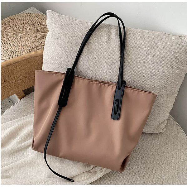 wholesale ladies tote oxford cloth large capacity bag fashion handbag plain pu chains versatile zipper soft bucket canvas fresh luxury femal
wholesale ladies tote oxford cloth large capacity bag fashion handbag plain pu chains versatile zipper soft bucket canvas fresh luxury femal