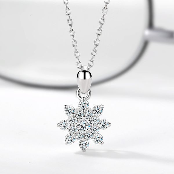 luxurys designers fashion dz094 summer new zircon inlaid women's sunflower pendant imitation mosang stone necklace accessories, Silver
luxurys designers fashion dz094 summer new zircon inlaid women's sunflower pendant imitation mosang stone necklace accessories, Silver