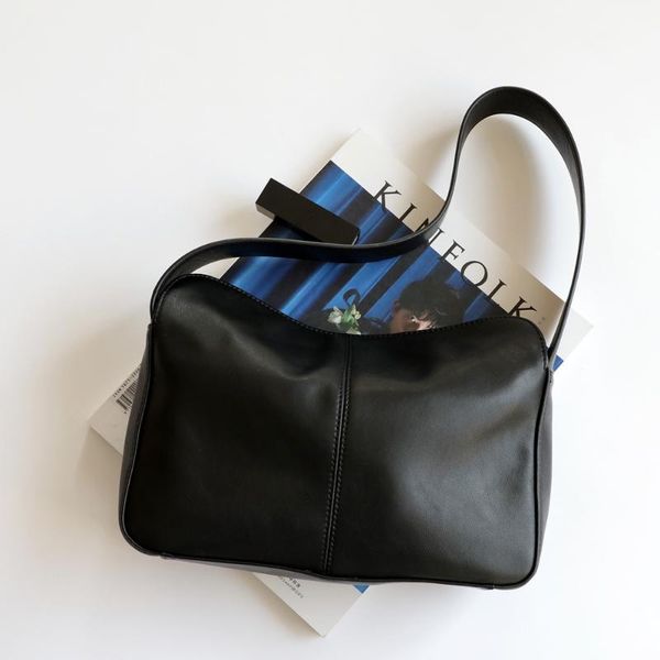 shoulder bags large cowhide bag women's 2021 brand fashion niche wide strap single underarm
shoulder bags large cowhide bag women's 2021 brand fashion niche wide strap single underarm