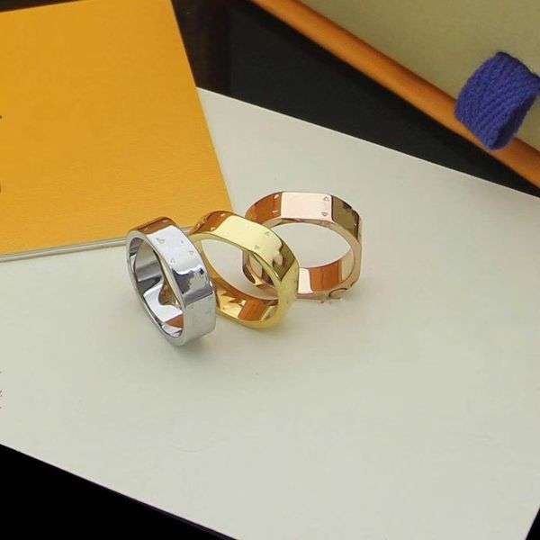 2020 designers wedding rings for lovers letter three color ring small floral style engagement ring for women men with bag ing, Silver
2020 designers wedding rings for lovers letter three color ring small floral style engagement ring for women men with bag ing, Silver