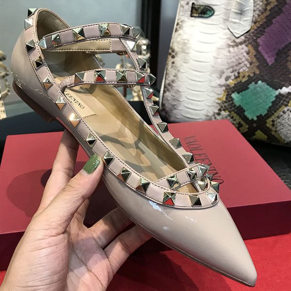 2020 feminino v direito tipo escuro couro nu apontou planos primavera e outono rebite sandlias planas sapatos casuais 34-43 ezft, Black
2020 feminino v direito tipo escuro couro nu apontou planos primavera e outono rebite sandlias planas sapatos casuais 34-43 ezft, Black