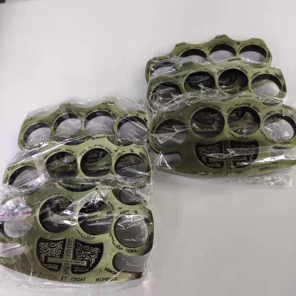 alloy window breaker hand clasp weapon ring self defense concealed weapon defense escape totem finger tiger four fingers 956
alloy window breaker hand clasp weapon ring self defense concealed weapon defense escape totem finger tiger four fingers 956