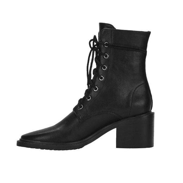 2021 spring and autumn new round toe wild lace-up thick heel boots female british style dark black short boots
2021 spring and autumn new round toe wild lace-up thick heel boots female british style dark black short boots