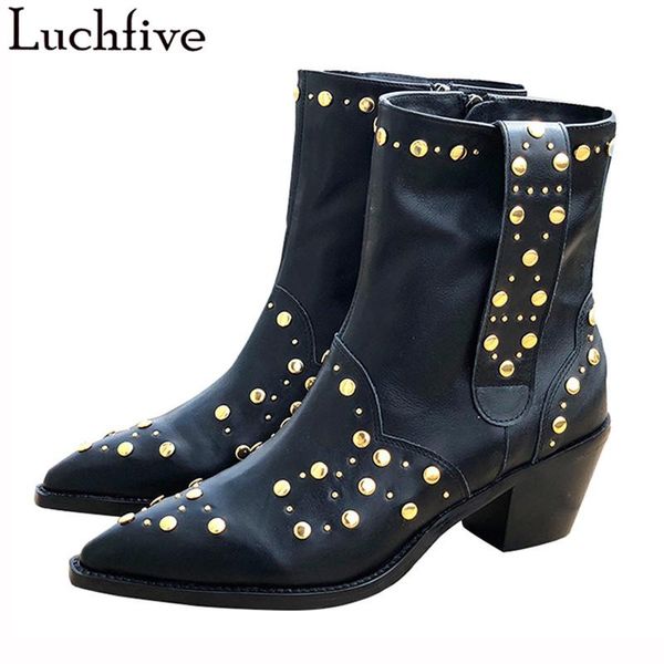 boots studded rivets winter genuine leather ankle for women black pointy toe t-show shoes woman zipper femme
boots studded rivets winter genuine leather ankle for women black pointy toe t-show shoes woman zipper femme