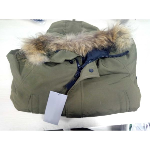 men's down coat with map embroidery on shoulder womens hooded thick jacket 2020 new winter clothes fashion warm parkas with dust bag, Black
men's down coat with map embroidery on shoulder womens hooded thick jacket 2020 new winter clothes fashion warm parkas with dust bag, Black