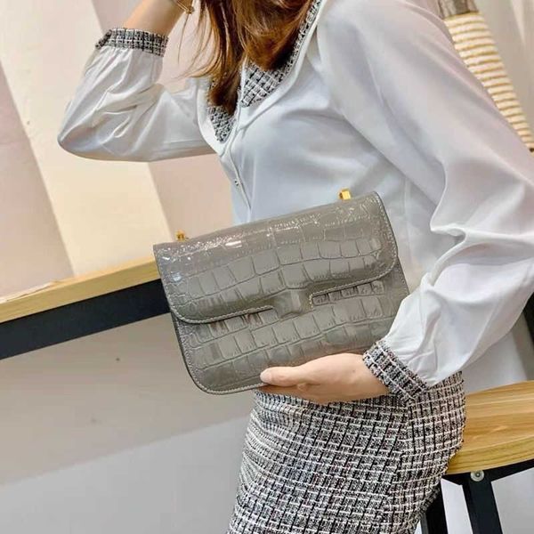 wallet for men pouch leather canvas 8 credit cards slots long zipper woman wallets fashion card holder purse women zip clutches bag with box, Black
wallet for men pouch leather canvas 8 credit cards slots long zipper woman wallets fashion card holder purse women zip clutches bag with box, Black