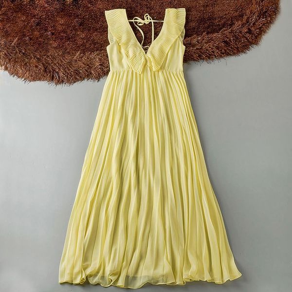 very good quality yellow chiffon pleated long dress elegant deep v neck sleeveless slim vestidos summer new stylish dress women, Black;gray
very good quality yellow chiffon pleated long dress elegant deep v neck sleeveless slim vestidos summer new stylish dress women, Black;gray