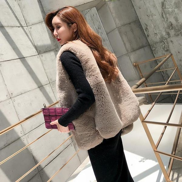 women's vests womens vest koean faux fur coat fashion sleeveless woman jacket autumn winter warm waistcoat female clothes 2021 wpy2213, Black;white
women's vests womens vest koean faux fur coat fashion sleeveless woman jacket autumn winter warm waistcoat female clothes 2021 wpy2213, Black;white