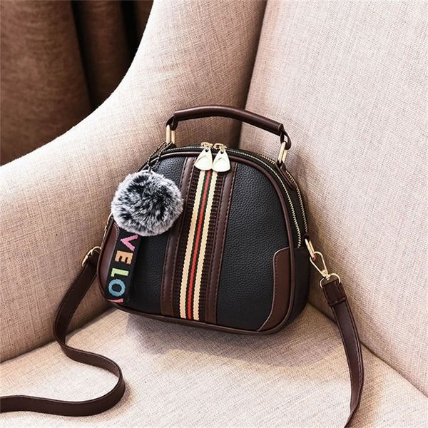 70% off deals online one shoulder versatile messenger handbag women's 2022 new high-capacity net red ins fashion style wholesale store
70% off deals online one shoulder versatile messenger handbag women's 2022 new high-capacity net red ins fashion style wholesale store