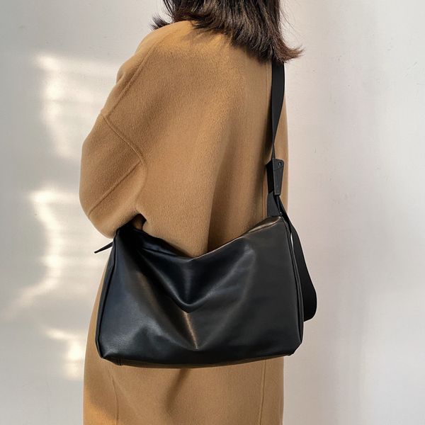 hbp large capacity one shoulder bag pu female student versatile messenger bags commuter bag
hbp large capacity one shoulder bag pu female student versatile messenger bags commuter bag