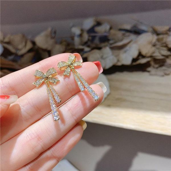stud yaologe exquisite elegant rhinestone bowknot earrings cute small studs for women girl brincos 2021 fashion jewelry, Golden;silver
stud yaologe exquisite elegant rhinestone bowknot earrings cute small studs for women girl brincos 2021 fashion jewelry, Golden;silver