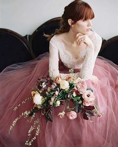 lace long sleeve wedding dresses plum tulle skirt a line colorful bridal gowns v neck 2021 spring custom plus size, White
lace long sleeve wedding dresses plum tulle skirt a line colorful bridal gowns v neck 2021 spring custom plus size, White