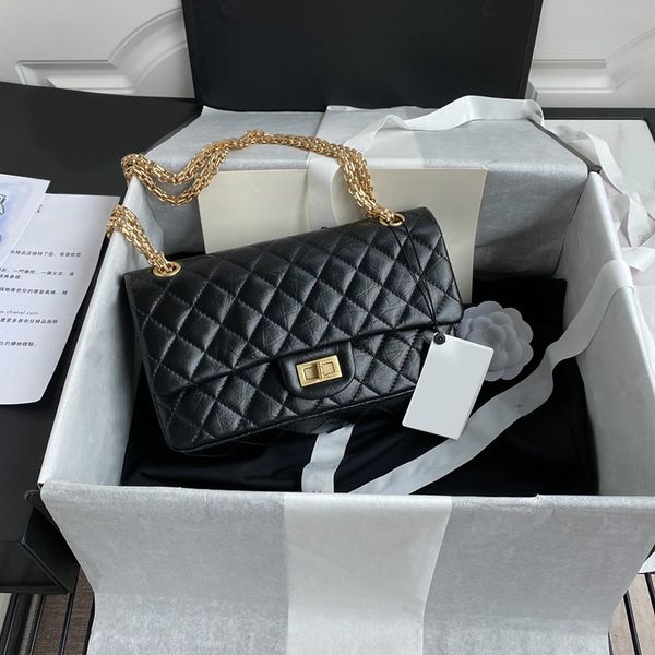 autumn and winter the latest import fetal cattle 78900 fashion bags double flap with metal chain can be closed leather is fine and soft bags
autumn and winter the latest import fetal cattle 78900 fashion bags double flap with metal chain can be closed leather is fine and soft bags