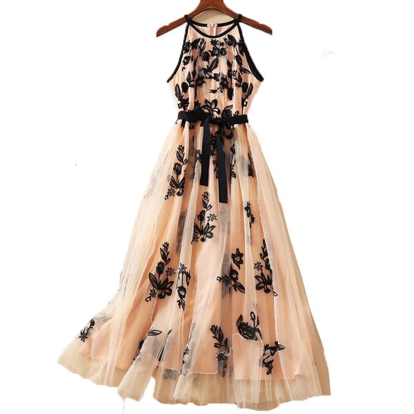 2021 summer runway new bohemia retro-embroidered flower party without temperament self-cultivation tulle in medium length jm7w, Black;gray
2021 summer runway new bohemia retro-embroidered flower party without temperament self-cultivation tulle in medium length jm7w, Black;gray