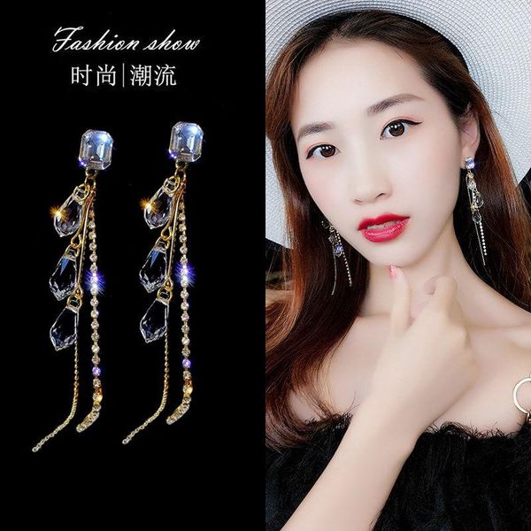 stud long crystal earrings with super fairy personality and thin earring temperament chain moving women, Golden;silver
stud long crystal earrings with super fairy personality and thin earring temperament chain moving women, Golden;silver