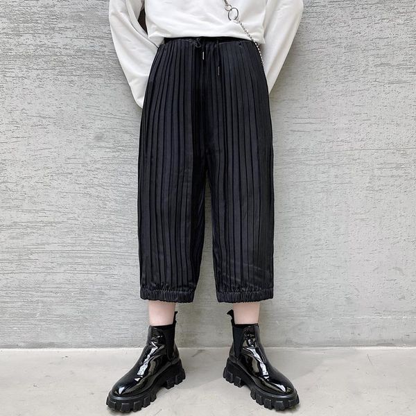 ewq / men's wear elastic waist drawstring design pleated calf-length pants summer loose straight black male's harlan pants y22891
ewq / men's wear elastic waist drawstring design pleated calf-length pants summer loose straight black male's harlan pants y22891