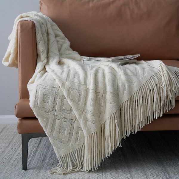 blankets knitted blanket imitation wool with tassels suitable for bed sofa home textile fashion shawl
blankets knitted blanket imitation wool with tassels suitable for bed sofa home textile fashion shawl