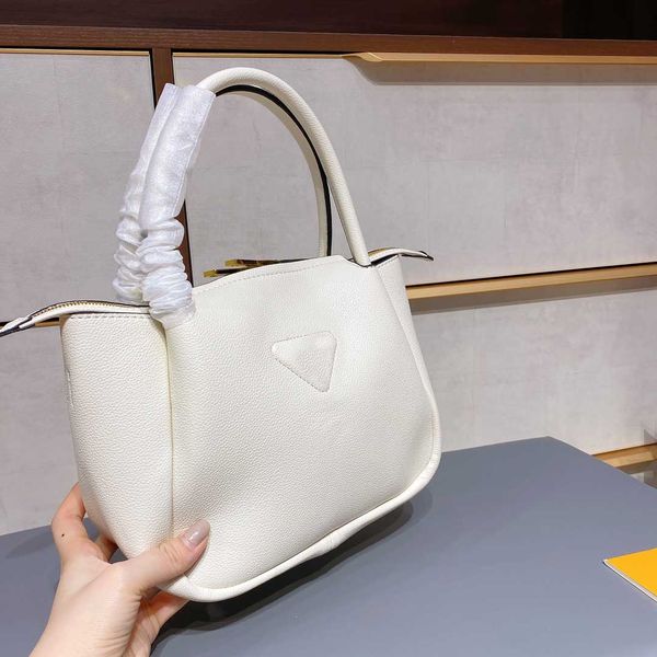 bag with box selling fashion women shoulder bags luxury women crossbody bags new arrival womens bag designer handbag
bag with box selling fashion women shoulder bags luxury women crossbody bags new arrival womens bag designer handbag