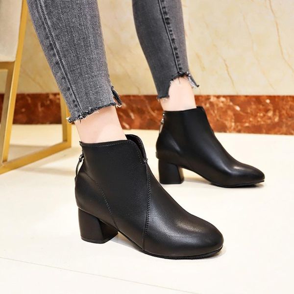 leather plush warm ankle boots women fashion classical zipper chunk heels short boots winter autumn british style bota feminina, Black
leather plush warm ankle boots women fashion classical zipper chunk heels short boots winter autumn british style bota feminina, Black
