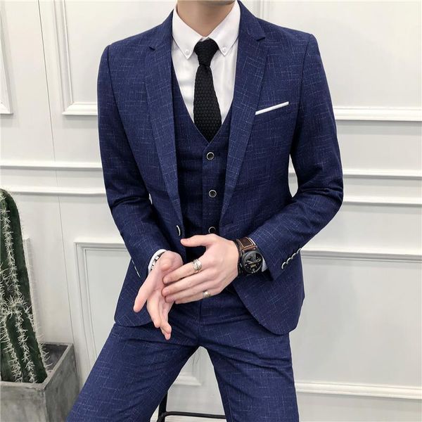 2021 spring and autumn new fashion casual men's gingham single breasted business casual slim three-piece wedding suits for men1, White;black
2021 spring and autumn new fashion casual men's gingham single breasted business casual slim three-piece wedding suits for men1, White;black