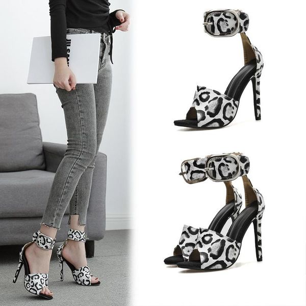 2021 fashion ankle buckle sandals women shoes peep toe high heels sandals summer zebra pattern party pumps size 35-41, Black
2021 fashion ankle buckle sandals women shoes peep toe high heels sandals summer zebra pattern party pumps size 35-41, Black