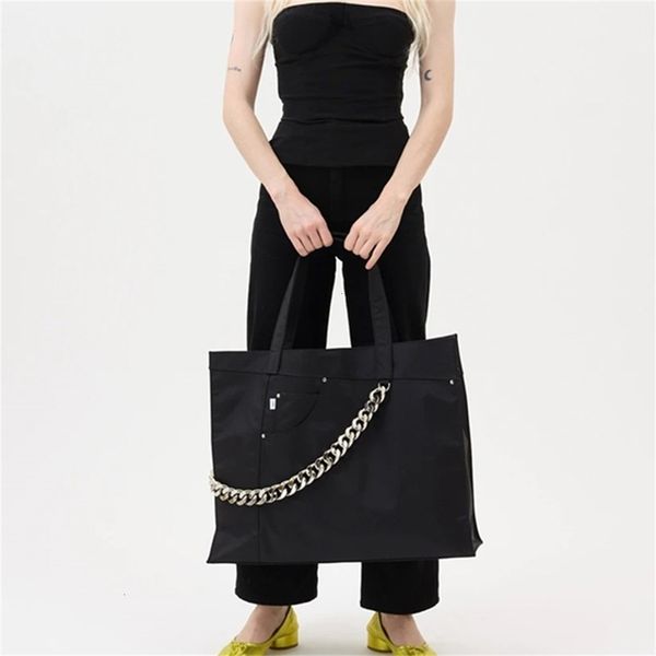 thick chain high capacity women's handbags nylon waterpoof tote bags for women casual solid black women shoulder messenger bags
thick chain high capacity women's handbags nylon waterpoof tote bags for women casual solid black women shoulder messenger bags