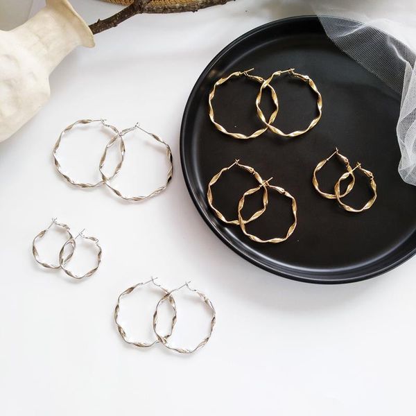 european and american contracted temperament earrings twist metal exaggerated ear ring1, Golden;silver
european and american contracted temperament earrings twist metal exaggerated ear ring1, Golden;silver