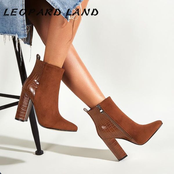 boots leopard land sales autumn winter thick heel women's pointed-toe 35 41 retro british style high -89700-71, Black
boots leopard land sales autumn winter thick heel women's pointed-toe 35 41 retro british style high -89700-71, Black