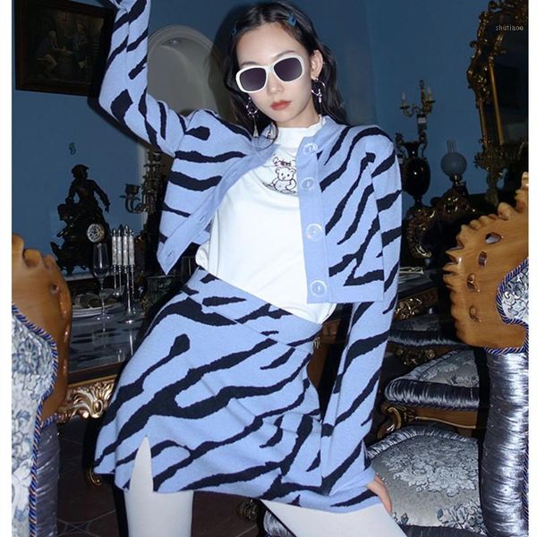 2 piece spring autumn women knitted clothing set long sleeve cardigan leopard sweaters and slim skirts suits set ns6541, White
2 piece spring autumn women knitted clothing set long sleeve cardigan leopard sweaters and slim skirts suits set ns6541, White