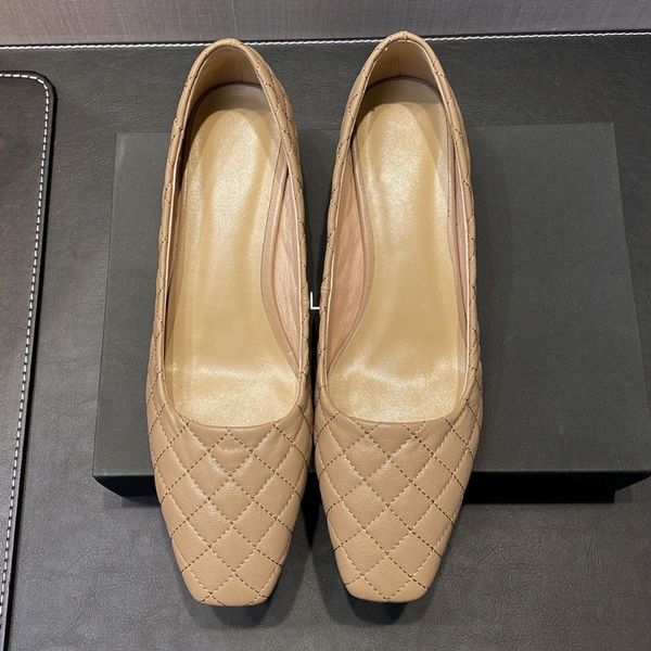 2021 new high-quality female black apricot woman party ladies shoes big 34-43 b83m 
2021 new high-quality female black apricot woman party ladies shoes big 34-43 b83m