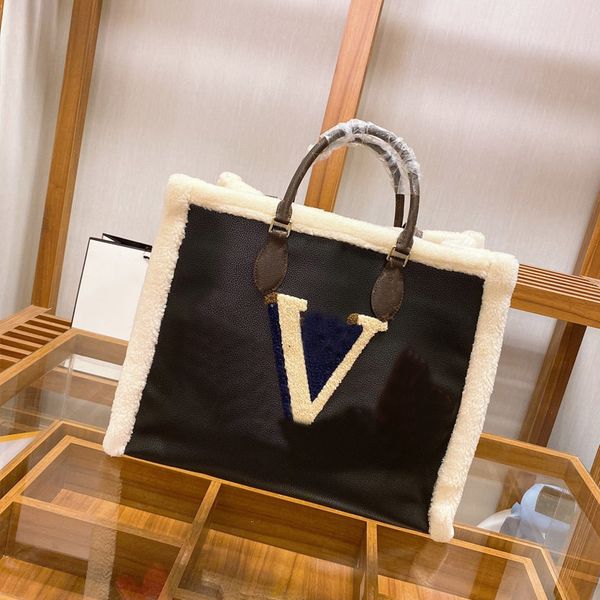 quality shopping handbag ladies classic leather shoulder bag quality lamb woo large tote bag new autumn
quality shopping handbag ladies classic leather shoulder bag quality lamb woo large tote bag new autumn