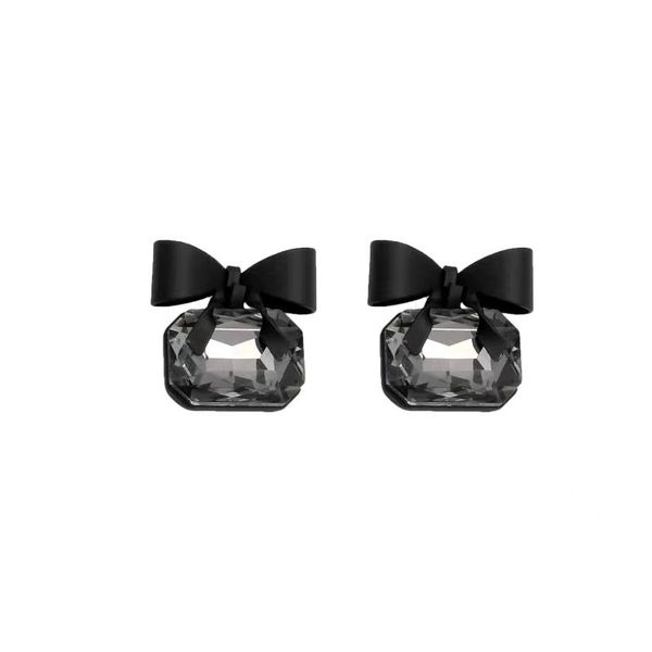 black gemstone earrings south korea dadongmen same earrings geometric multi section gemstone butterfly festival girl earrings, Golden;silver
black gemstone earrings south korea dadongmen same earrings geometric multi section gemstone butterfly festival girl earrings, Golden;silver