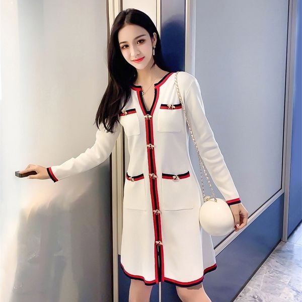 contrast colour striped knitted women dress autumn winter runway bees button v-neck long sleeve pocket vintage dress lj201124, Black;gray
contrast colour striped knitted women dress autumn winter runway bees button v-neck long sleeve pocket vintage dress lj201124, Black;gray