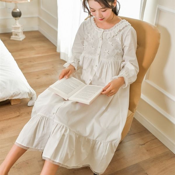 spring autumn white soft cotton women's long nightgowns long sleeve sleepwear vintage girls loose night shirt home wear y200425, Black;red
spring autumn white soft cotton women's long nightgowns long sleeve sleepwear vintage girls loose night shirt home wear y200425, Black;red
