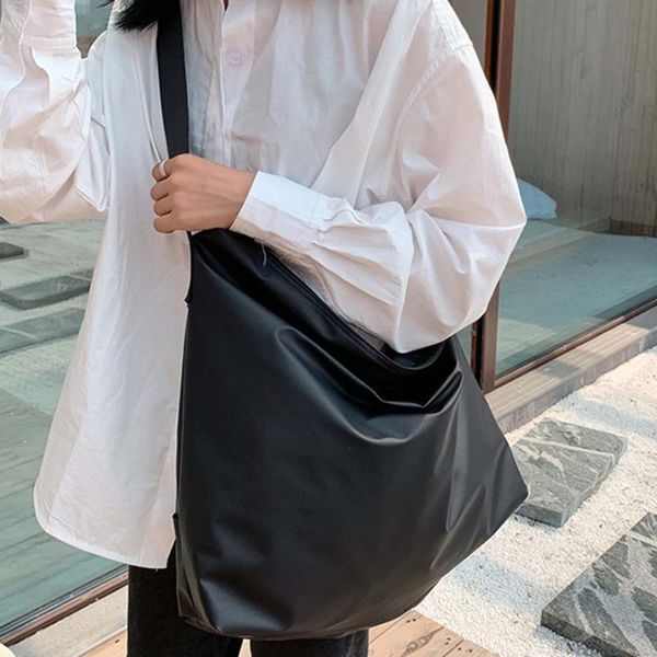 shoulderbag creative new simple sports leisure large capacity nylon cloth bag light messenger bag solid color outdoor travel
shoulderbag creative new simple sports leisure large capacity nylon cloth bag light messenger bag solid color outdoor travel