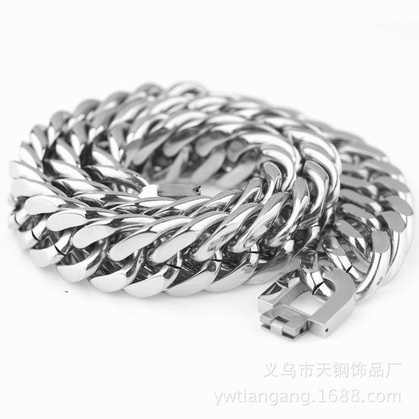 luxury amazon titanium steel steel color double buckle necklace mens thick type factory direct sales ornament fashion design, Golden;silver 
luxury amazon titanium steel steel color double buckle necklace mens thick type factory direct sales ornament fashion design, Golden;silver