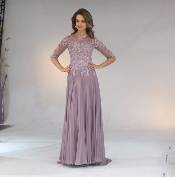 2022 chiffon pleated a line mother's dresses lace applique half sleeves mother of the bride groom dress long wedding guest gowns plus s, Black;red
2022 chiffon pleated a line mother's dresses lace applique half sleeves mother of the bride groom dress long wedding guest gowns plus s, Black;red