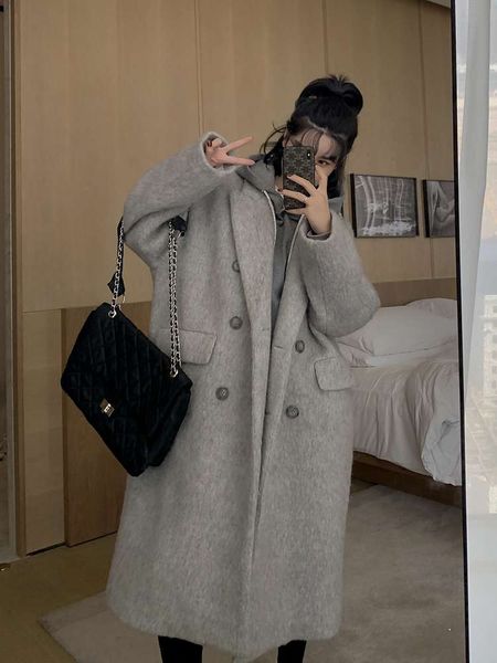xiaoyujiang hairy grey korean loose suit collar wool medium long woolen coat women's winter, White;black
xiaoyujiang hairy grey korean loose suit collar wool medium long woolen coat women's winter, White;black
