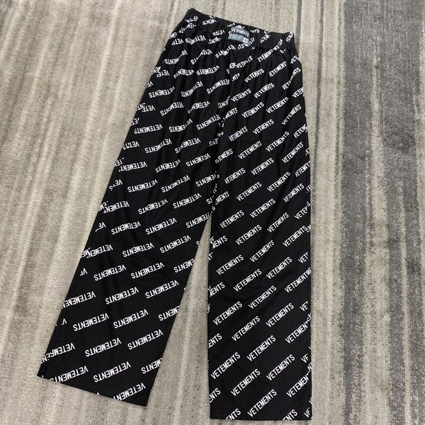 2021 new full men women 1:1 vetements straight pants fabric vtm trousers letters print 82rz, Black
2021 new full men women 1:1 vetements straight pants fabric vtm trousers letters print 82rz, Black