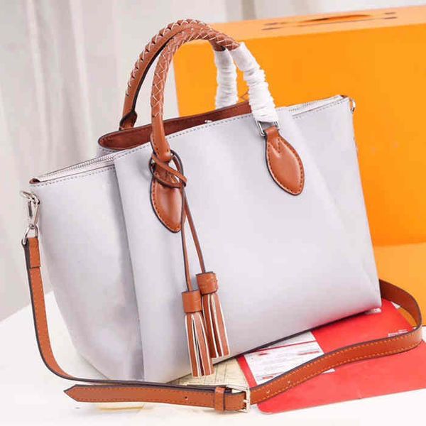 luxury classic women punching flaps chain bags tassel handbag genuine leather woven handle designer purse shoulder bag crossboy handbags 40
luxury classic women punching flaps chain bags tassel handbag genuine leather woven handle designer purse shoulder bag crossboy handbags 40