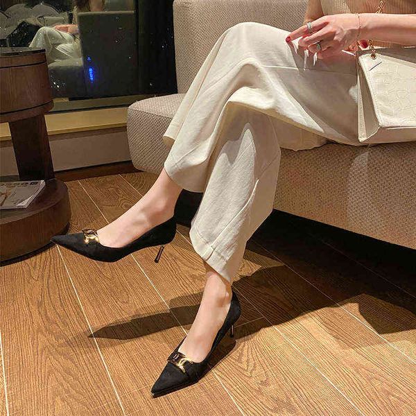 women's sandals 536-26 pointed high heel's thin heels 2022 french girls' commuting black single shoes size 32-43
women's sandals 536-26 pointed high heel's thin heels 2022 french girls' commuting black single shoes size 32-43