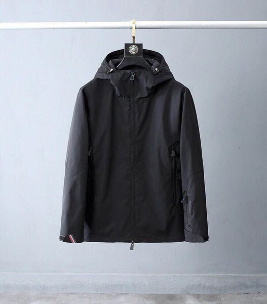 2020 new men's designer jacket autumn and winter fashion luxury white black jacket hooded shirt windproof lapel men's, Black;brown
2020 new men's designer jacket autumn and winter fashion luxury white black jacket hooded shirt windproof lapel men's, Black;brown